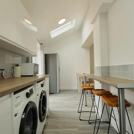 Bridgman Grove Five Bedrooms House Apartman Bristol